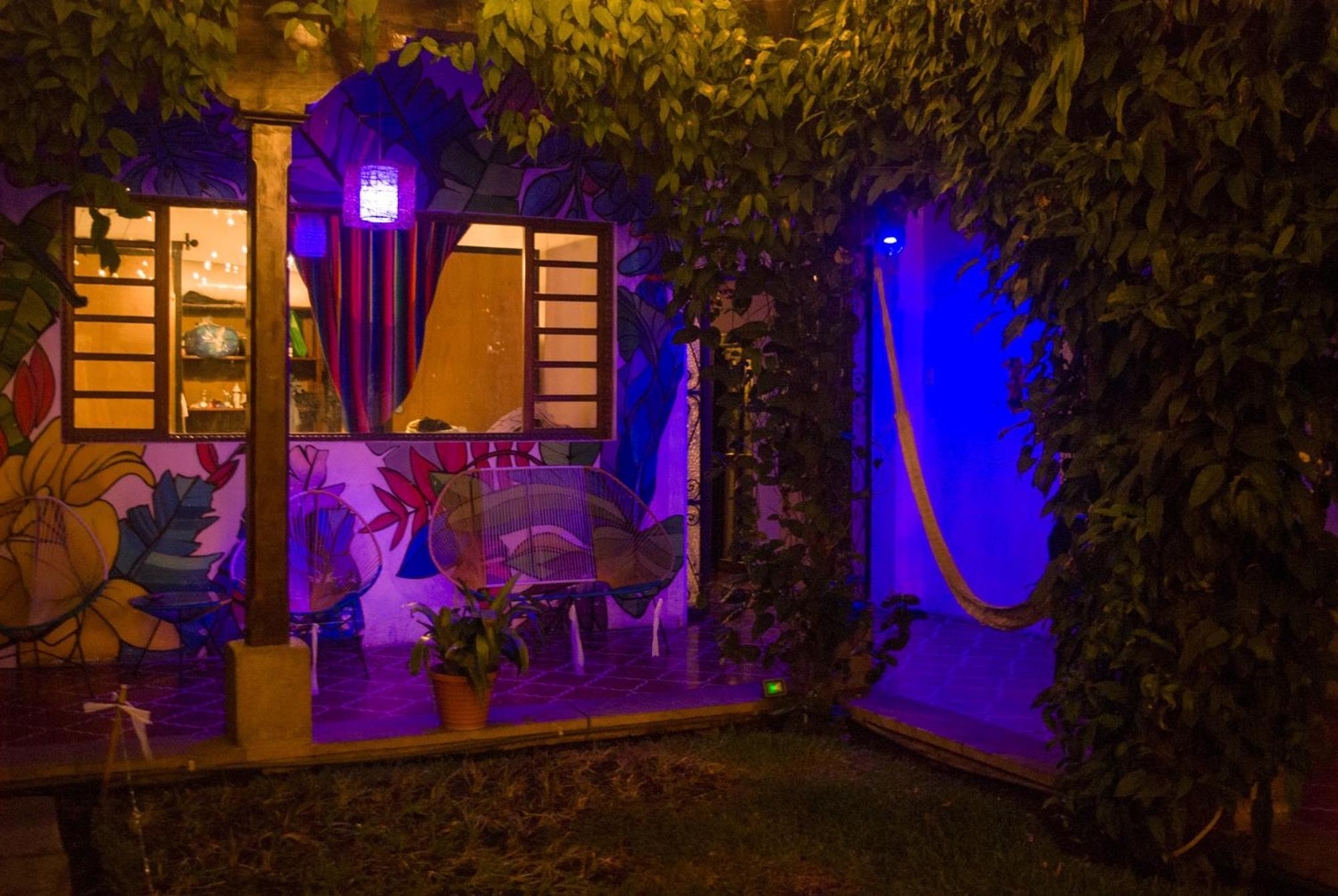 Tzunun Hostel Antigua Buitenkant foto